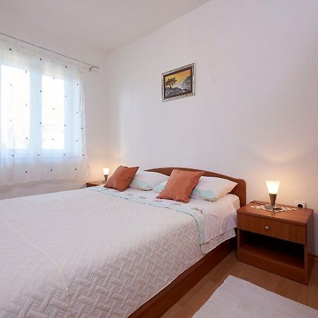 Apartment Ivanka Трогир Екстериор снимка