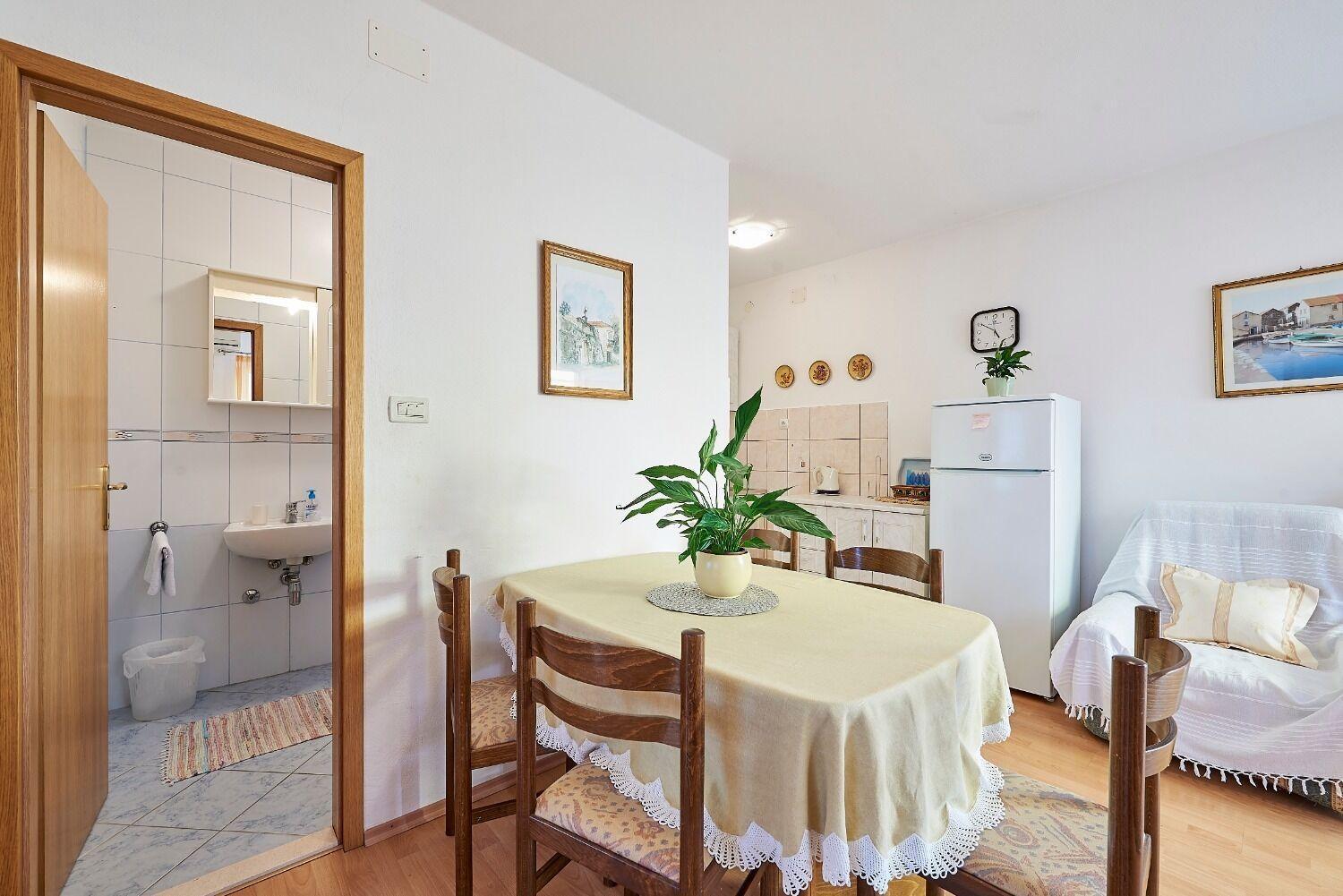 Apartment Ivanka Трогир Екстериор снимка