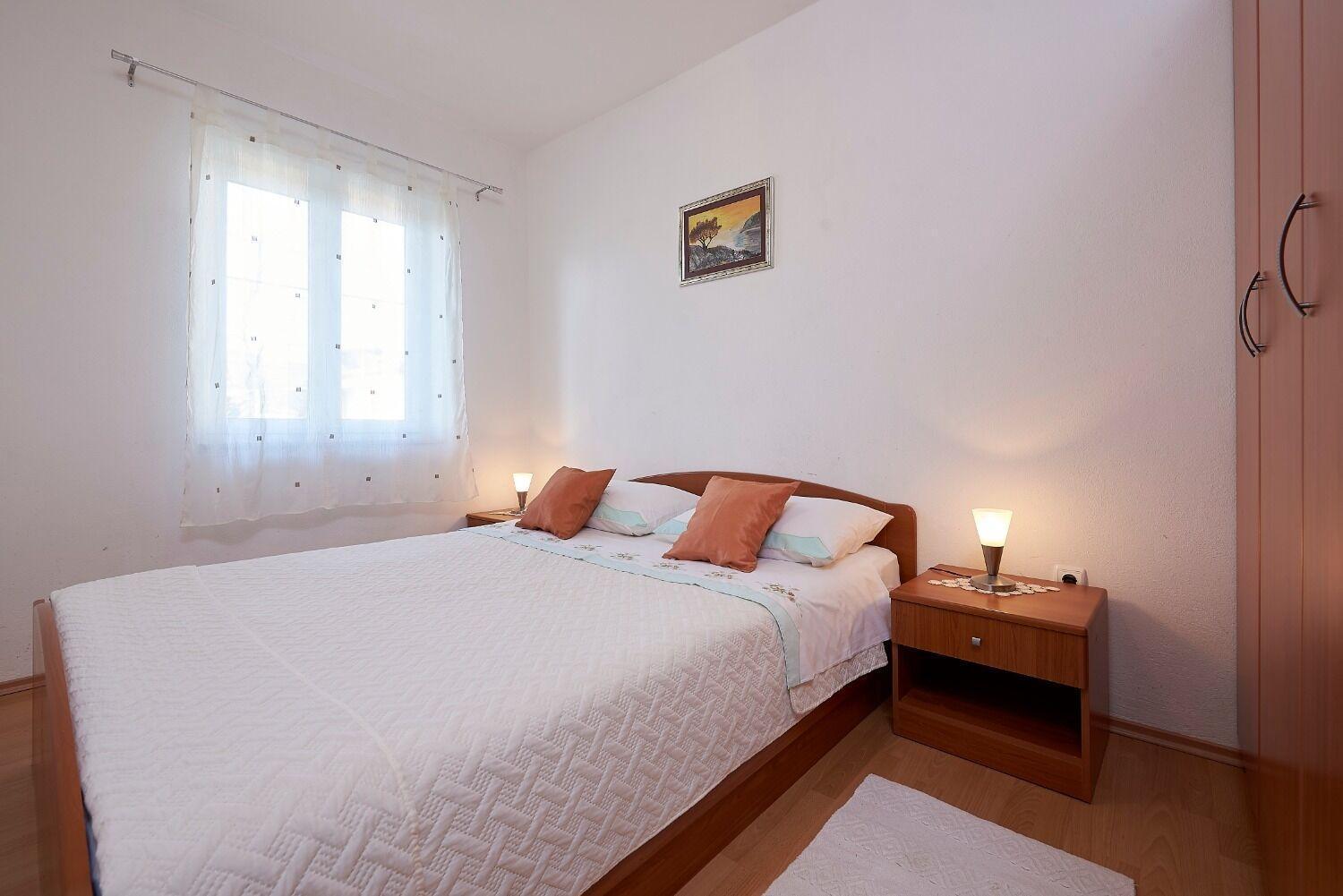 Apartment Ivanka Трогир Екстериор снимка